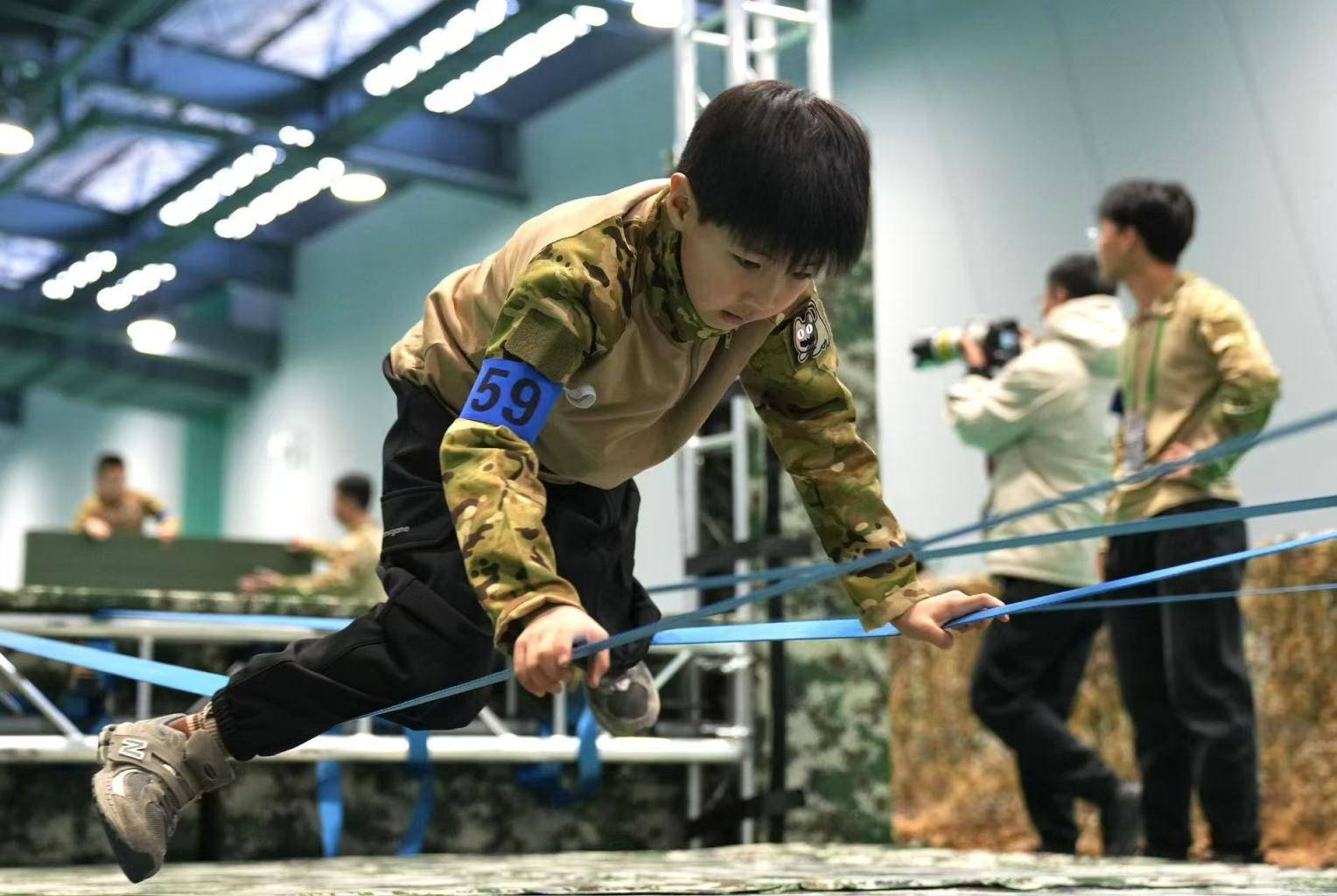高空绳索障碍挑战，锻炼身体与意志力的简单介绍
